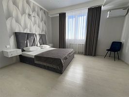 Двухместный семейный люкс с балконом и с красивым видом из окна двуспальная кровать, Отель Ника, Пятигорск