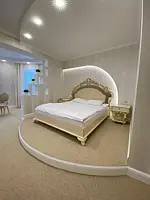 Двухместный люкс двуспальная кровать, Отель Ония, Губкинский