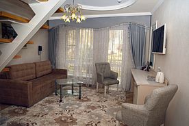 Люкс Дуплекс с 3 комнатами с балконом и рядом с пляжем, Отель База отдыха Лесная нимфа, Динская
