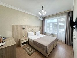 Четырёхместный номер с 2 комнатами с видом на город, Отель SeaZone, Дербент