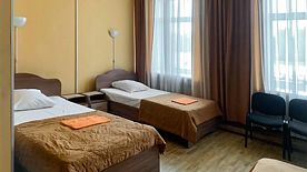 Кровать в общем номере с красивым видом из окна, Отель Smart Hotel KDO Улан-Удэ, Улан-Удэ