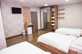 Трёхместный номер Economy, Отель "Chocolate", Артем