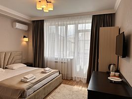 Двухместный номер Comfort с балконом двуспальная кровать, Отель Феникс, Дербент
