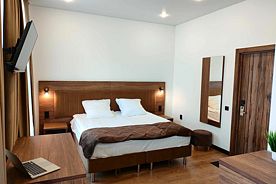 Двухместный номер Comfort с видом на внутренний двор двуспальная кровать, Отель Sirius, Озёрный
