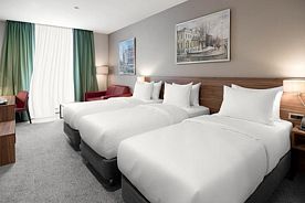 Трёхместный номер Deluxe, Конгресс Отель Екатеринбург, Екатеринбург