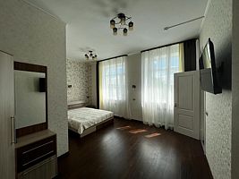 Двухместные апартаменты двуспальная кровать, Отель Советский, Магадан