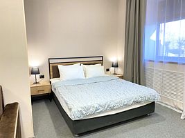 Двухместный Люкс с диваном двуспальная кровать, Отель Гостиница Декабрист на Лазебного, Чита