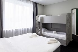 Четырёхместный семейный номер Standard, Отель ГРИНАПАРТ, Каменск-Шахтинский