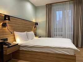 Двухместный номер Standard с балконом двуспальная кровать, Отель Гостиница Центральная, Домодедово