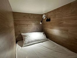 Одноместный номер Бюджетный (без окна) односпальная кровать, Отель SHELTERZ Три вокзала, Москва