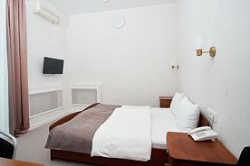 Двухместный номер Экстра с балконом 2 отдельные кровати, Гостиничный комплекс Глория, Камышин