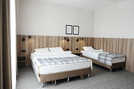 Трёхместный номер Комфорт+, Отель Лето, Павловск