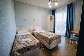 Двухместный номер Стандарт Богудония с балконом 2 отдельные кровати, Отель Крыжовник, Таганрог