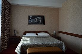 Двухместный люкс 201 двуспальная кровать, Отель Восток-2000, Белогорск