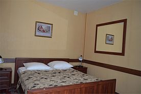 Двухместный люкс 203 двуспальная кровать, Отель Восток-2000, Белогорск