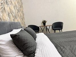 Двухместный номер Comfort с балконом двуспальная кровать, Отель AEG RELAX, Волжский