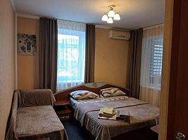 Номер Комфорт с балконом и с видом на город, Отель Жанэ, Симферополь