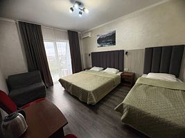 Трёхместный номер Comfort с балконом, Отель Парадиз, Дивноморское
