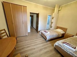 Двухместный номер Standard с балконом двуспальная кровать, Отель Адмирал, Таганрог