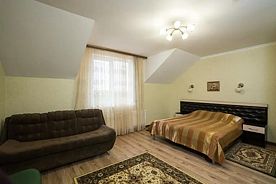 Четырёхместный номер Comfort, Отель Комфорт, Днепровская