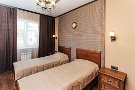Двухместный номер Burberry 2 отдельные кровати, Мини-отель LogHouse, Нижний Новгород