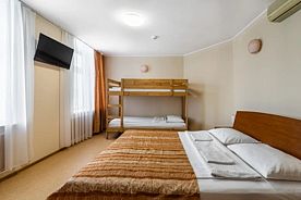 Четырёхместный семейный номер Comfort, Мини-отель КазанНочка, Казань