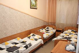 Кровать в общем номере (мужской номер), Мини-Отель Версаль, Дивный