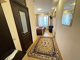 Двухместный номер Standard с балконом двуспальная кровать, Мини-Отель Музеон, г. Ивантеевка