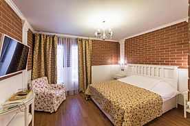 Двухместный номер Comfort с видом на город двуспальная кровать, Мини-отель Замок в Пушкине, Пушкин