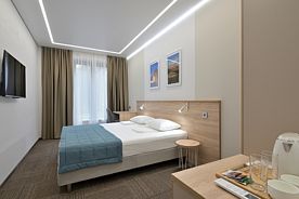 Двухместный номер Comfort с красивым видом из окна двуспальная кровать, Мини-отель Бизнес-отель "Ермак", Новочеркасск