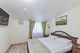 Двухместный люкс Classic двуспальная кровать, Мини-Отель Николай Гоголь, Казань