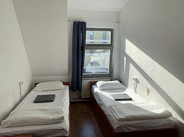 Двухместный номер Superior 2 отдельные кровати, Хостел Петя и Волк, Санкт-Петербург