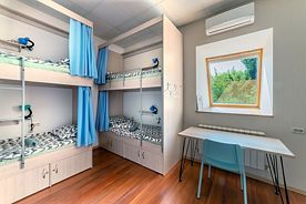 Кровать в общем номере (женский номер) с красивым видом из окна, Хостел 5642, Пятигорск
