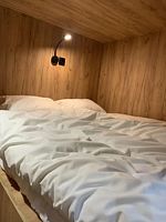 Двухместная Капсула верхняя двуспальная кровать, Хостел Фокс, Калининград