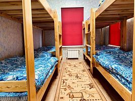 Кровать в общем номере (мужской номер) с красивым видом из окна, Хостел Сиберия, Иркутск