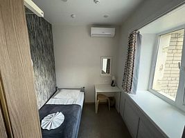Одноместный номер односпальная кровать, Хостел Живи и Путешествуй, Благовещенск