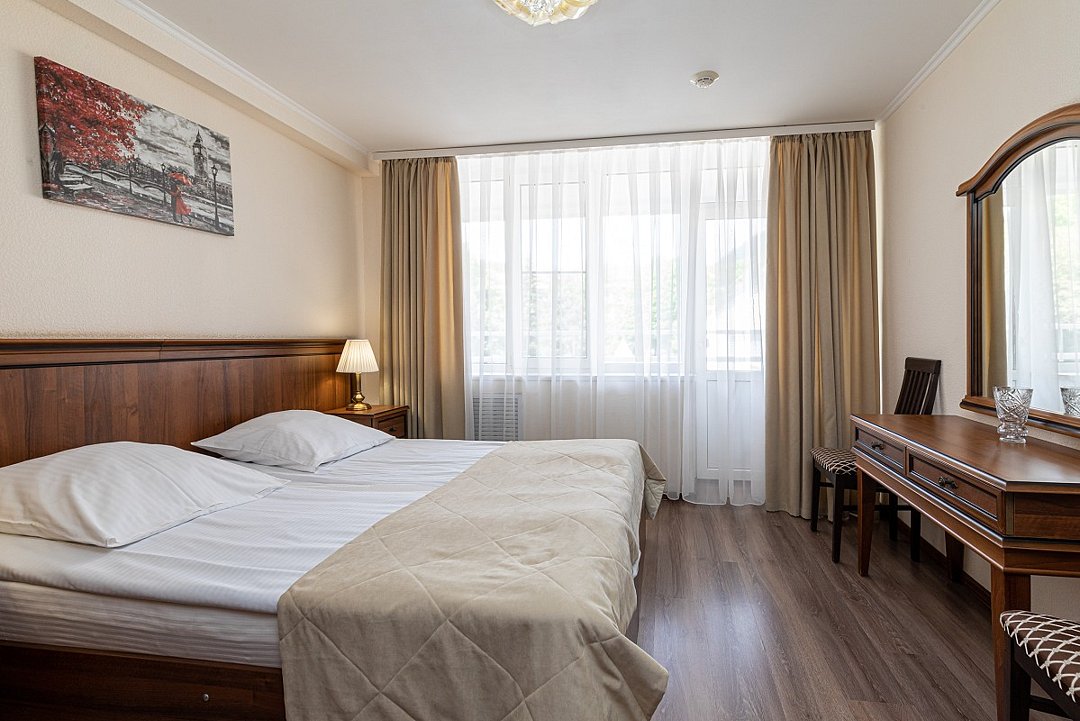 Люкс 2-местный 2-комнатный (корпус 1)