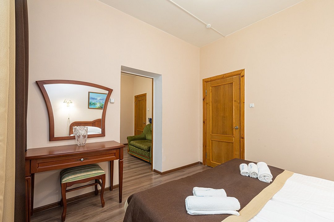 Люкс 2-местный 2-комнатный (корпус 2)