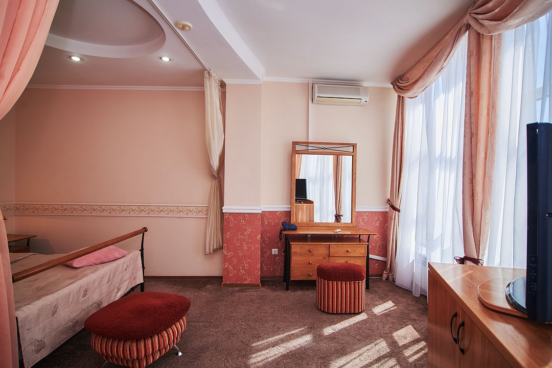 Студио 4-местный