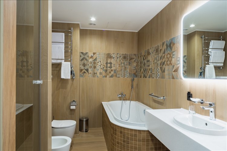 Люкс 2-местный 2-комнатный (корпус Лето)