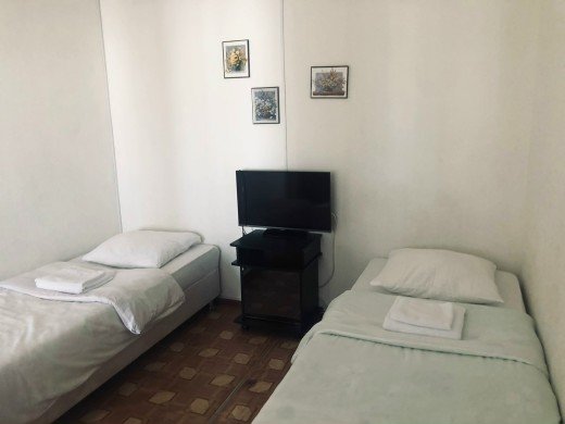 Дом 4-местный 2-комнатный (корпус 6) №1, 2