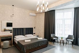 Полулюкс комфорт  Номера: Полулюкс комфорт, Отель Grace, Дербент