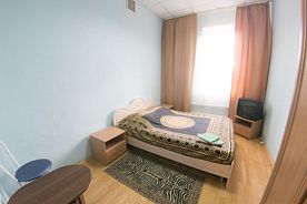 Номер с двуспальной кроватью и общими удобствами, Гостиница ЭкономЪ, Каменск-Уральский