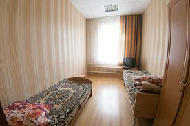 Номер с двумя отдельными кроватями и общими удобствами, Гостиница ЭкономЪ, Каменск-Уральский