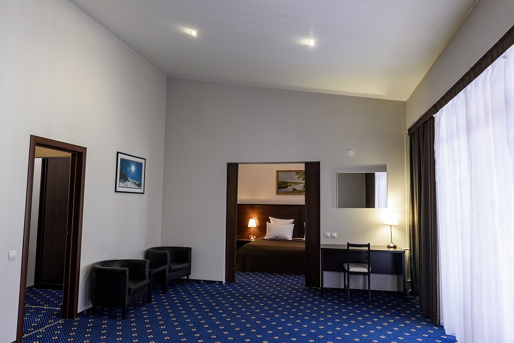 Люкс (корпус Югославский) вид на горы