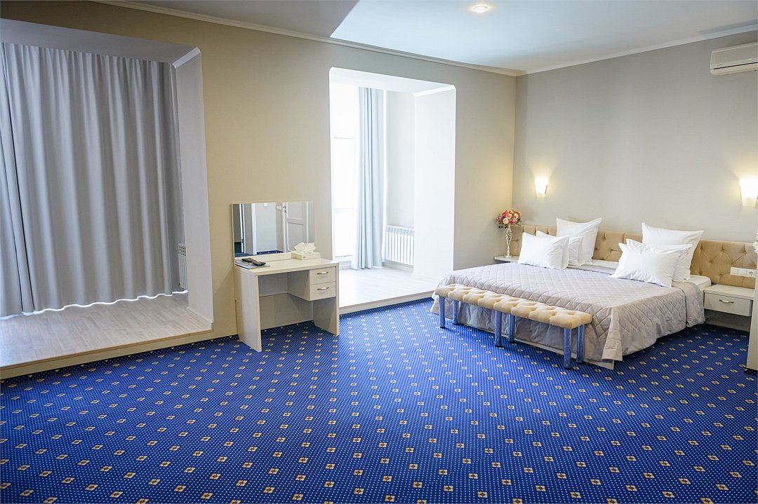 Студия (корпус Алира Пэлас) вид на горы