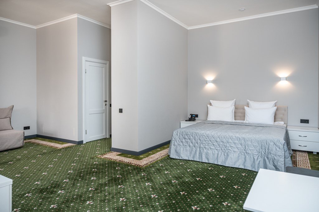 Студия (корпус Алира Пелас) вид на озеро