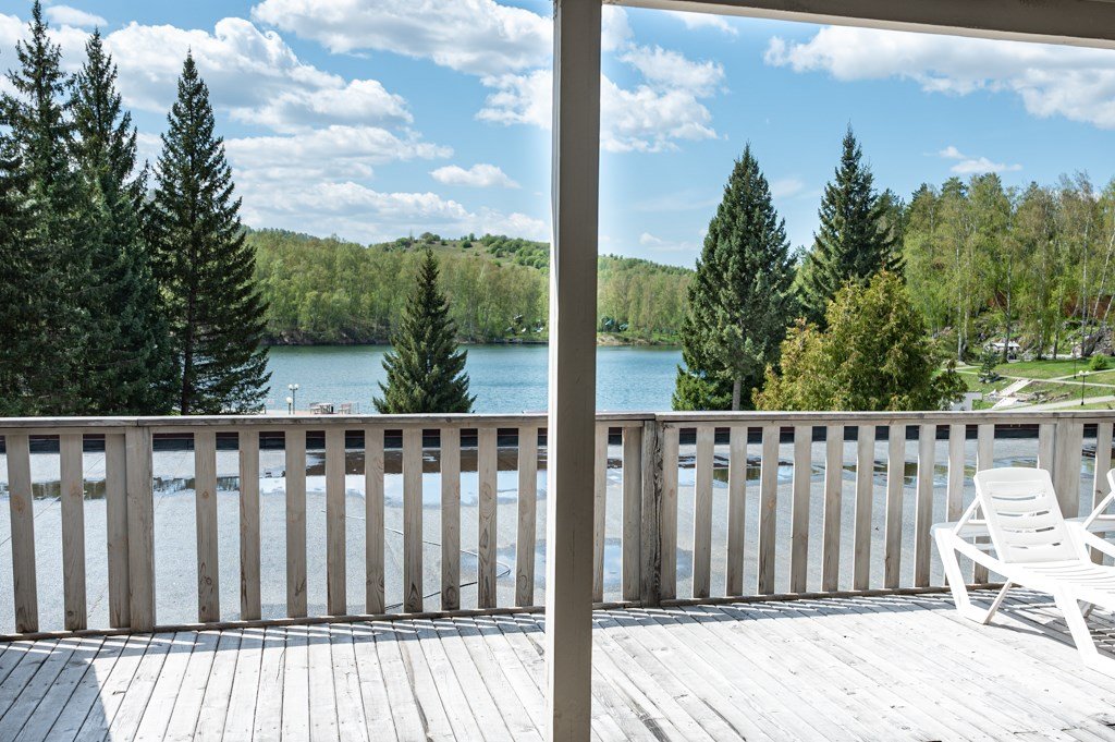 Студия (корпус Алира Пелас) вид на озеро