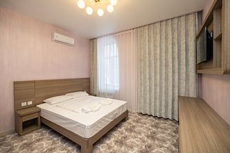 Гостиница Мир