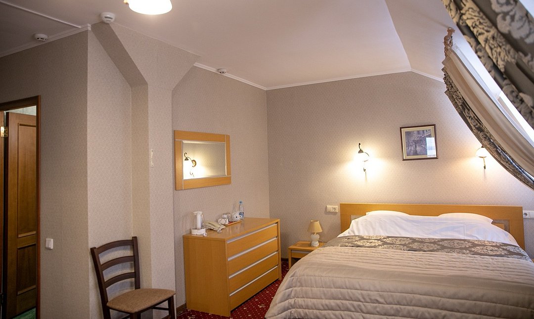 Полулюкс 2-местный Junior Suite